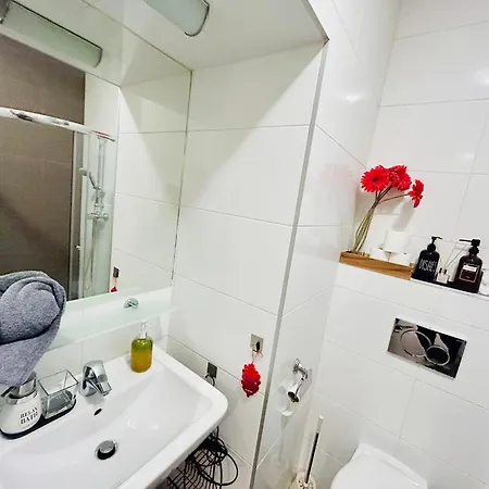 Luxury And Cozy Vinohrady Διαμέρισμα *