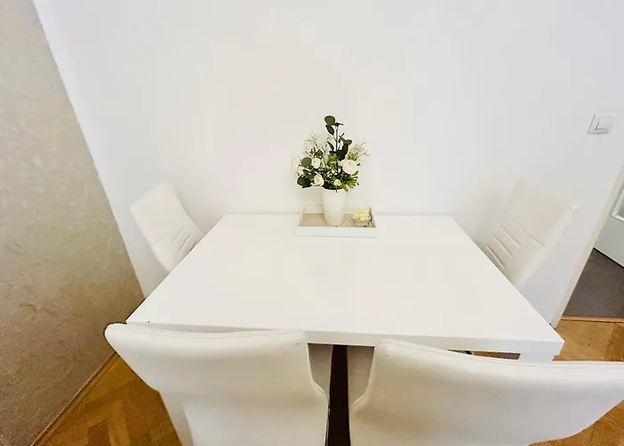 Luxury And Cozy Vinohrady *